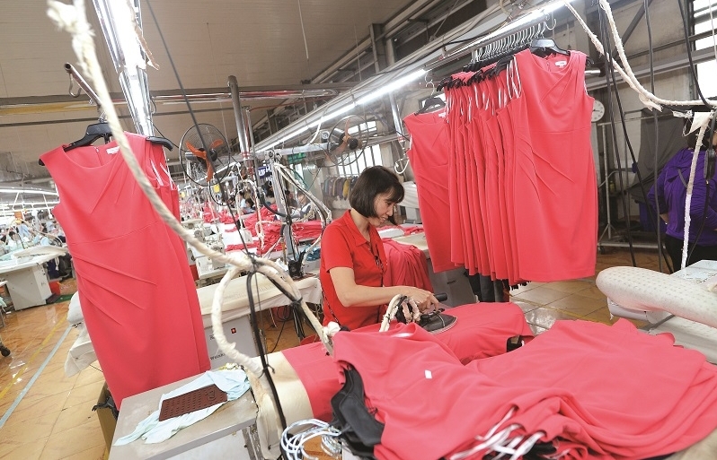 Song Hong Garment keeps solid footing in crisis